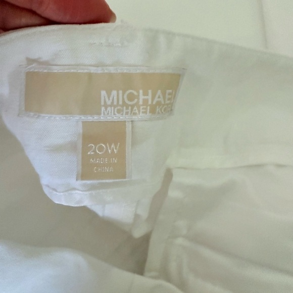 New with tags Michael Kors white cropped pants - Picture 8 of 11